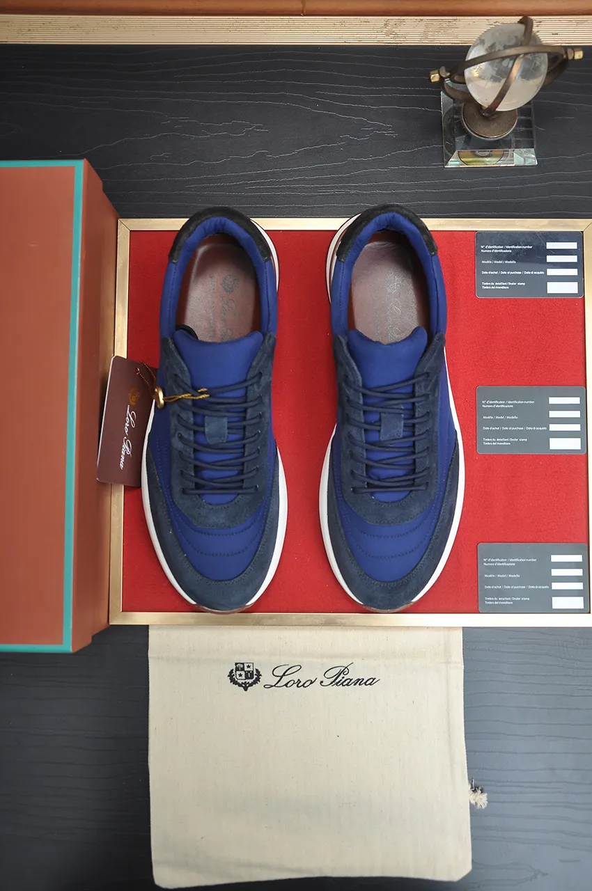 Men's shoes 💰600【𝐥𝐨𝐫𝐨 𝐏𝐢𝐚𝐧𝐚】lp classic loafers, an Italian treasure brand, the only brand that can match Hermès! Only after wearing it do we realize that we cannot let down our feet. The upper is imported cashmere, the lining of water-dyed cowhide ➕ the cowhide feet, the official original glass rubber outsole, and the pendant. Exclusive original packaging (tag ➕ brand paper ➕ outer box ➕ hand bag) code number: 38-44 (45 customized)